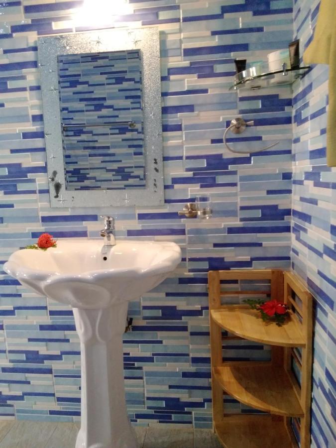 Les Elles Guesthouse Self Catering Baie Lazare  Bagian luar foto