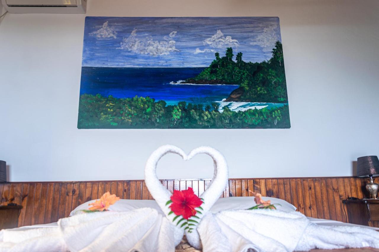 Les Elles Guesthouse Self Catering Baie Lazare  Bagian luar foto
