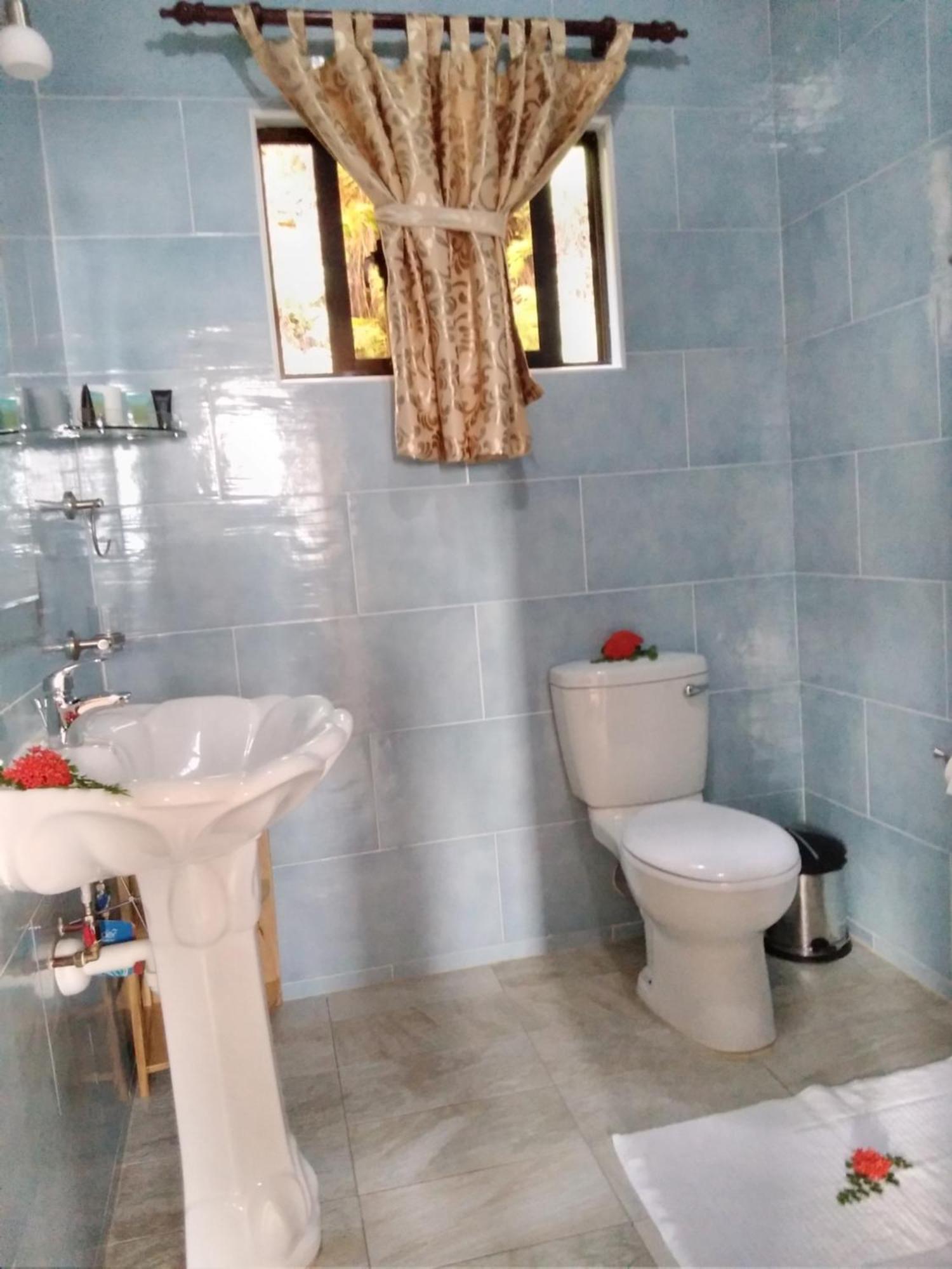 Les Elles Guesthouse Self Catering Baie Lazare  Ruang foto