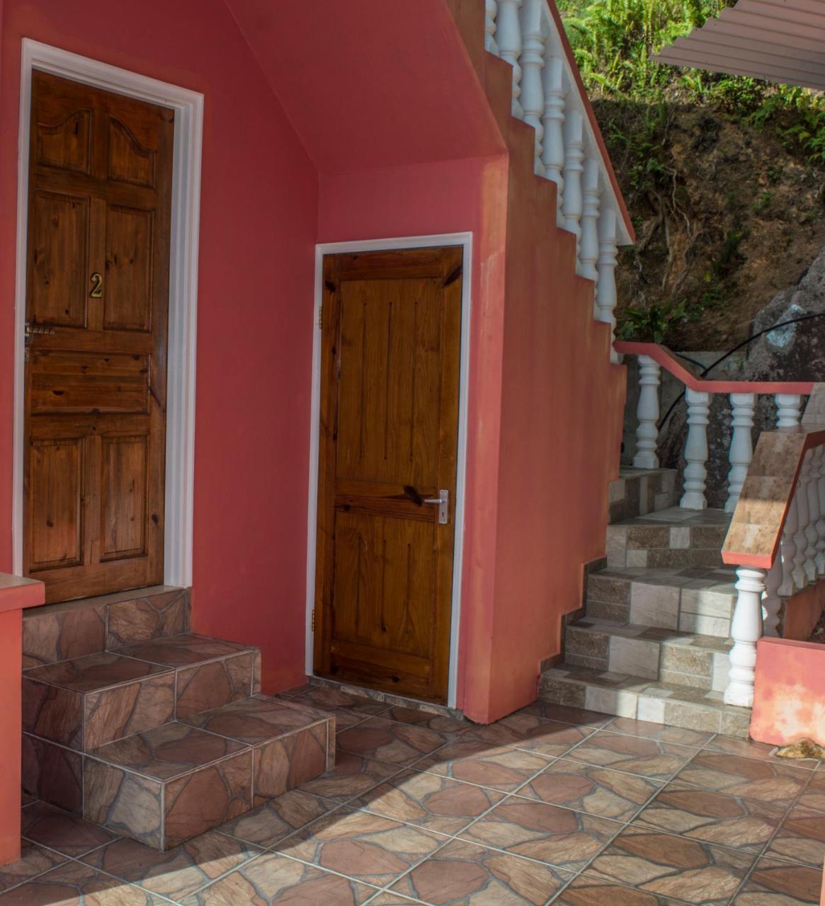 Les Elles Guesthouse Self Catering Baie Lazare  Bagian luar foto